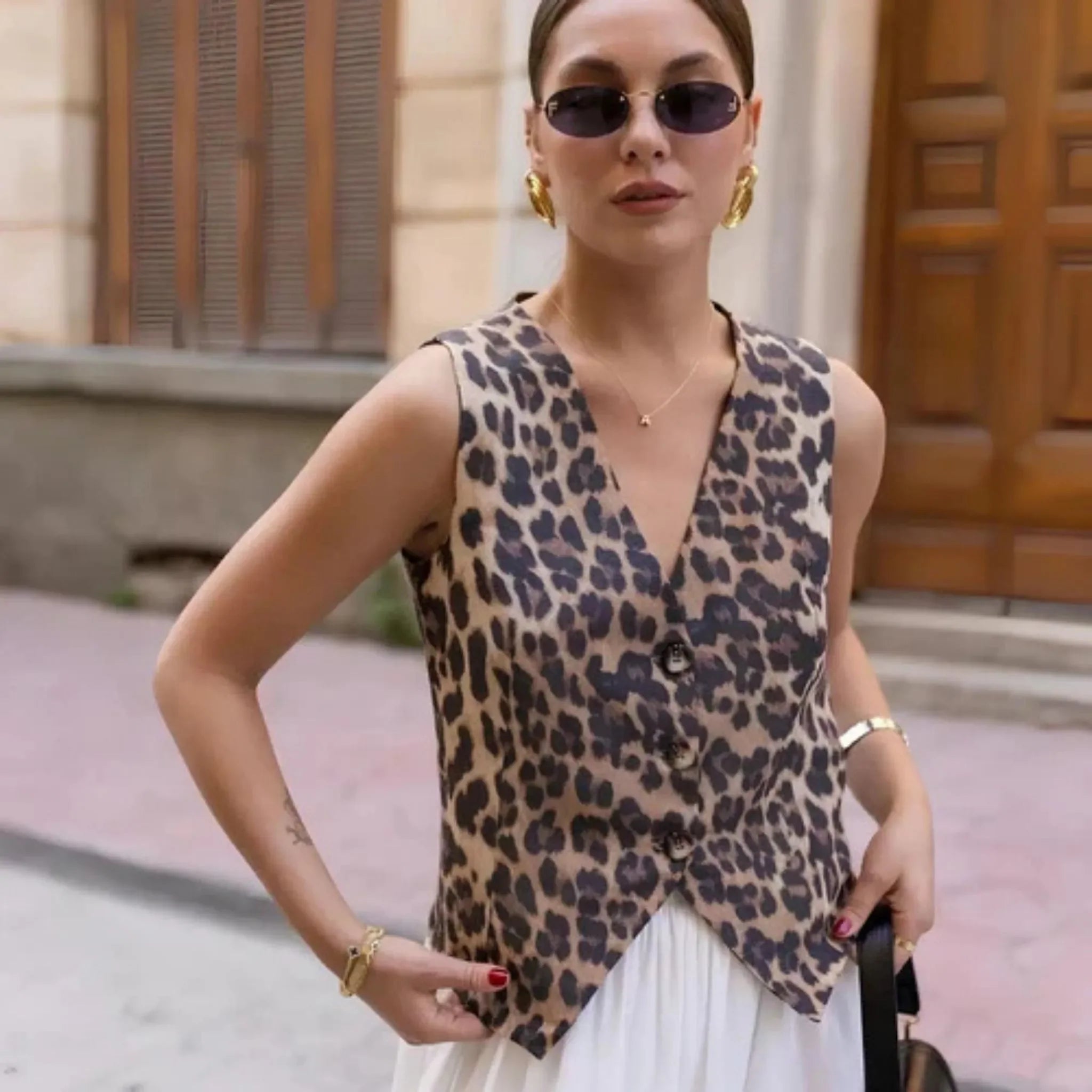 Blusa Wild Chic – Colete Estampa de Onça
