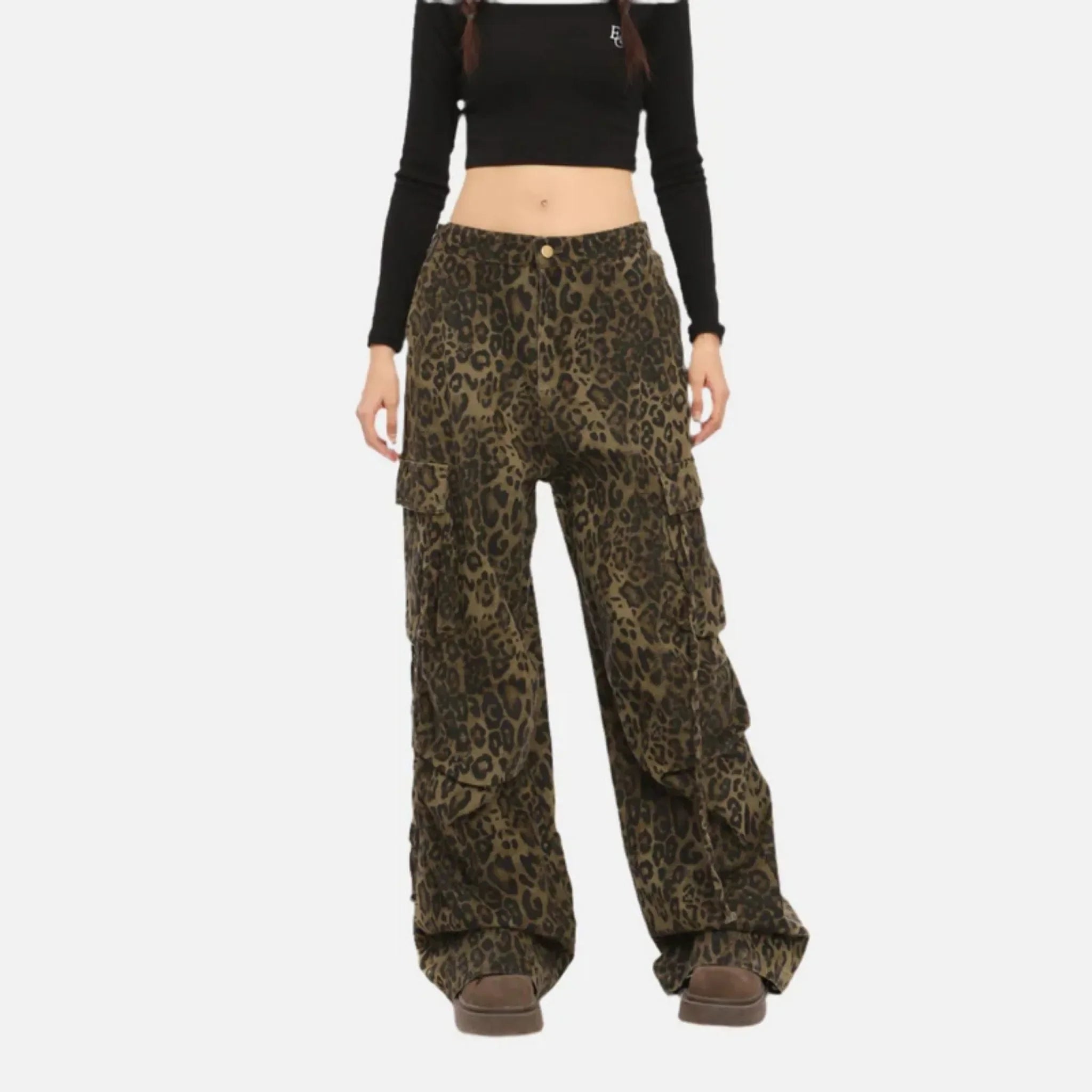 Calça Wild Chic Cargo Jeans – Estampa Onça Feminina