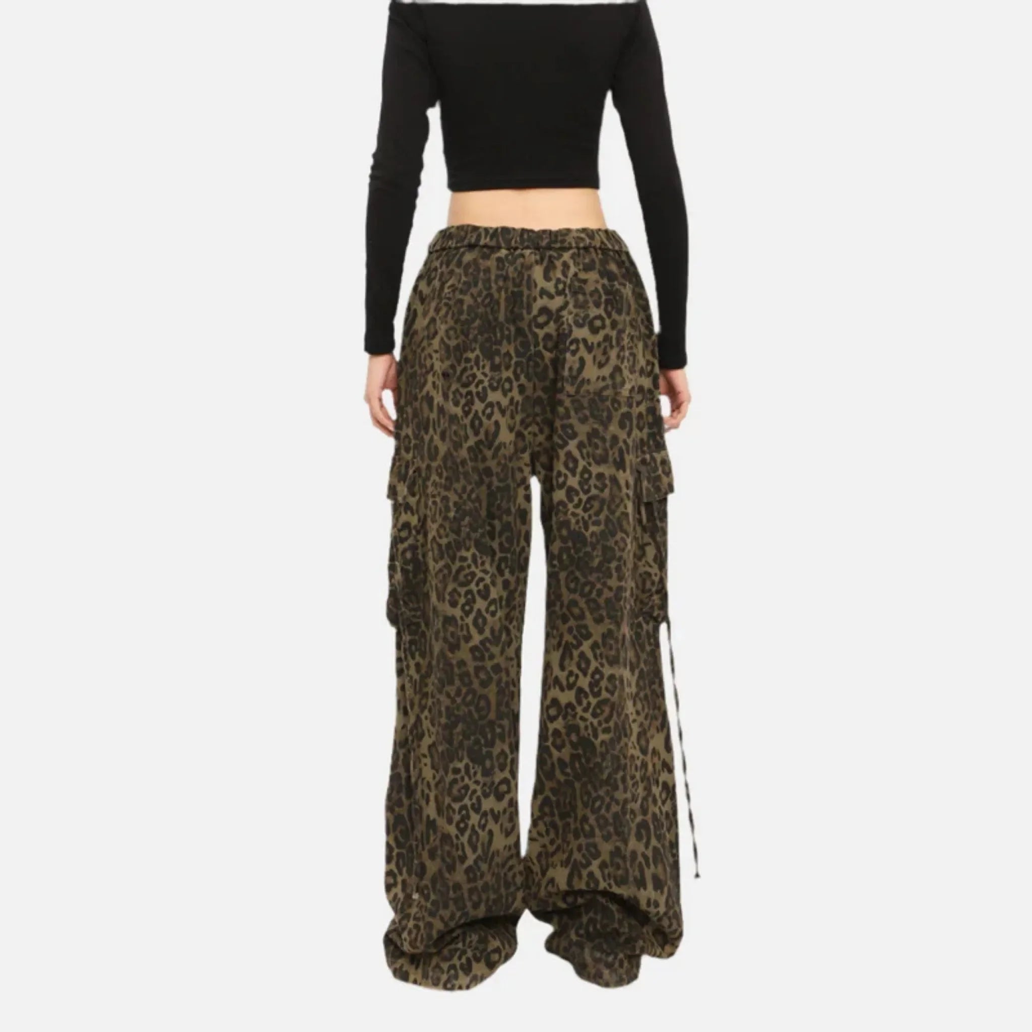 Calça Wild Chic Cargo Jeans – Estampa Onça Feminina
