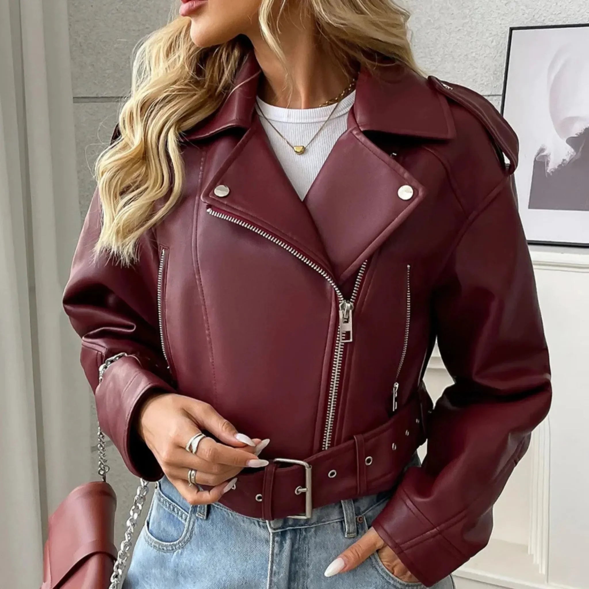 Jaqueta Noir Luxe — Elegância Atemporal em Couro Sintético Premium